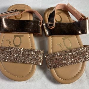 BEBE TODDLER ROSE  GLITTER SANDLES SIZE 6